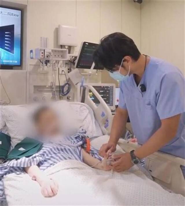 杭州通报网传“22岁女孩加班猝死”核查情况：企业在用工管理上存不规范行为