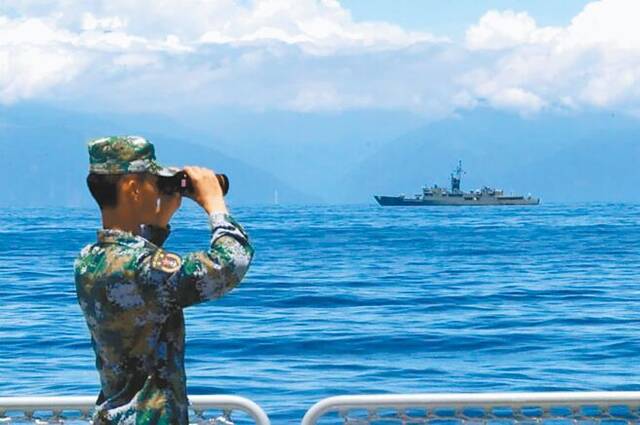 台媒：近日解放军逾百舰机越中线演练攻台