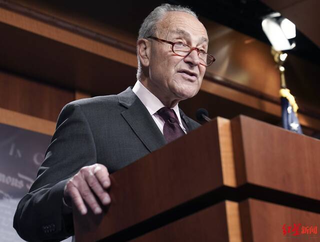 查克·舒默（Chuck Schumer）称该法案的通过过程是“漫长、艰难、曲折的”