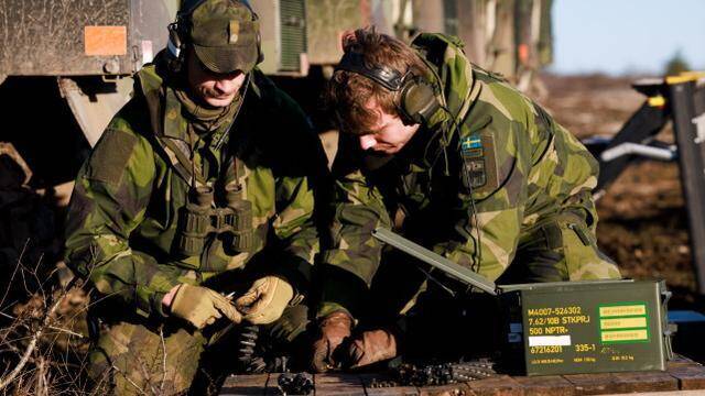 瑞典军人训练中。图源：外媒