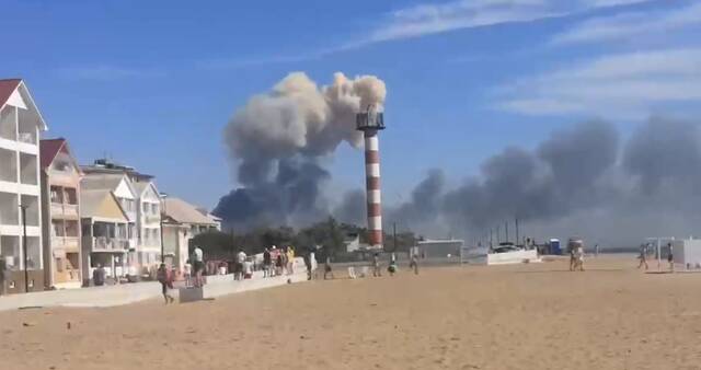 俄海军重要机场发生连续爆炸，英媒：当地人一分钟听到12次爆炸声