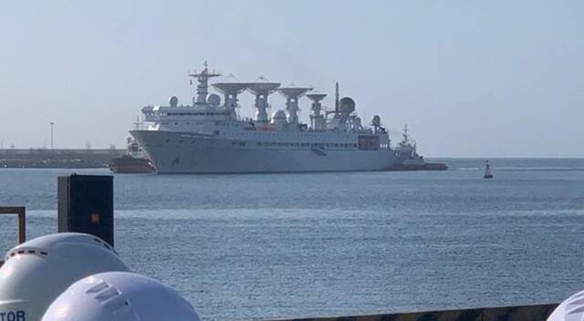 当地时间16日，中国科考船“远望5号”抵达斯里兰卡港口图源：印媒