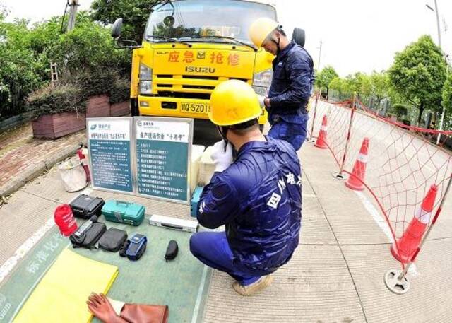 国家电网董事长：发挥大电网资源配置作用 最大限度支援川渝地区电力供应