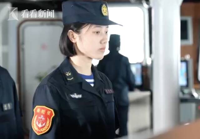 视频｜95后女兵掌舵万吨航母山东舰：保护好身后的家