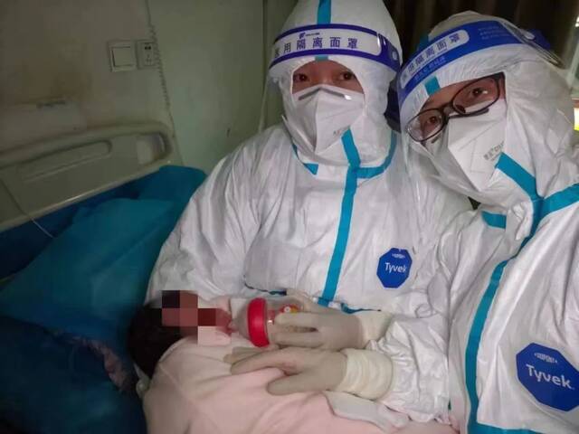 西藏自治区第三人民医院诞生首个抗疫宝宝，新生儿核酸为阴性