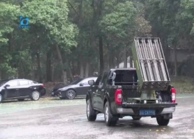 多地人工增雨正在进行......短时雷暴大风、冰雹已经在路上，未来再冲40℃