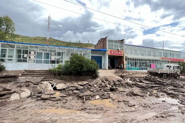 8月18日凌晨，受强降雨影响，青海省西宁市大通县发生山洪灾害，造成人员伤亡、多人失联。图/中新图片