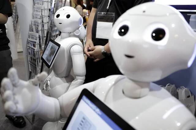人形机器人落地难 量产还要5-10年？