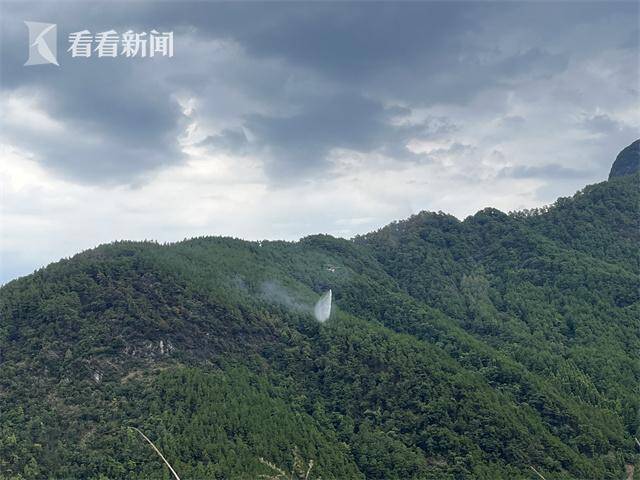 视频｜四川森林消防转场驰援 华蓥森林火灾已得到控制