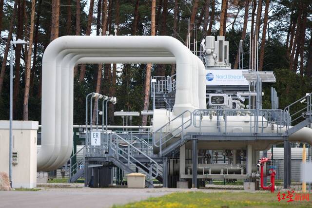 ↑“北溪-1”管道是俄罗斯向欧洲输送天然气的主要管道之一