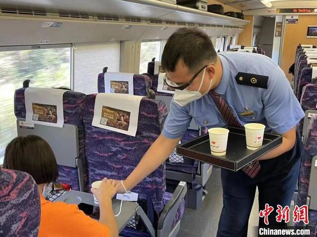 四川泸定发生6.8级地震 铁路重庆客运段多趟列车临停