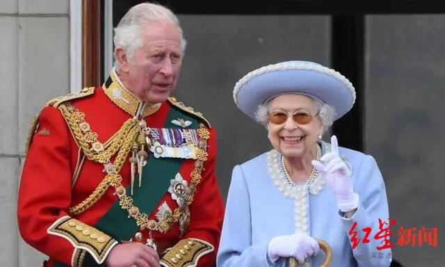 ↑分析称，查尔斯将成为完全不同于伊丽莎白二世的新一代君主