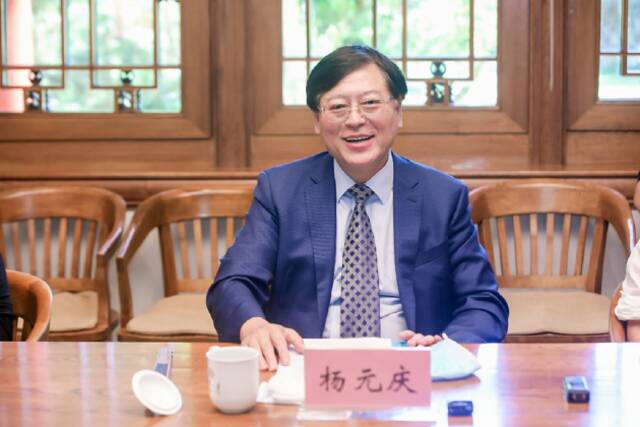 联想集团宣布与清华大学战略合作 杨元庆个人捐资求真学院