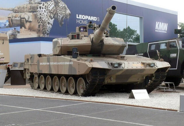 “豹”式主战坦克（资料图）