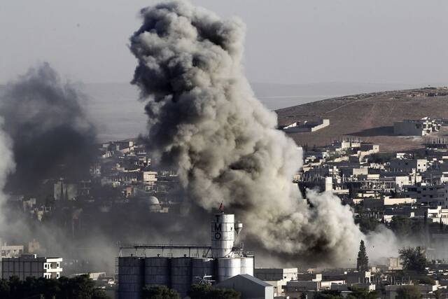 叙媒：美军在叙非法驻军基地遭导弹袭击，现场听见爆炸声