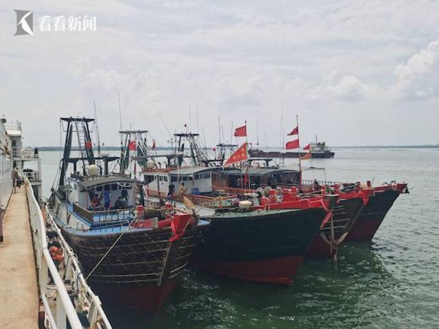 视频｜海口海警局依法查扣8艘涉嫌非法捕捞作业渔船