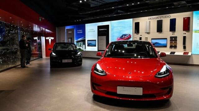 特斯拉国产车型Model 3。人民视觉资料图