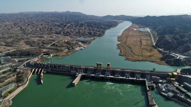 青铜峡水利枢纽工程（2022年3月22日摄，无人机照片）。新华社记者王鹏摄