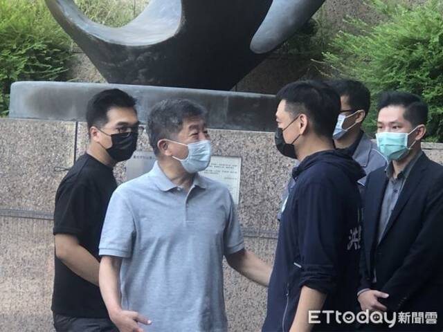 台媒：因家长反对“选举活动进校园”，陈时中校园公益活动临时喊停