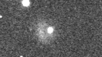 欧空局NEOCC全球天文望远镜视野捕捉到DART航天器撞上小行星Dimorphos