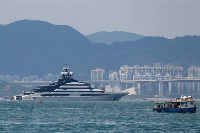 豪华游艇“诺德”号出现在香港海域外媒报道配图