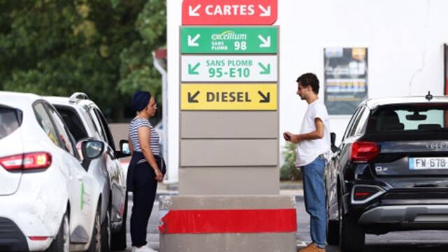 法国约三分之一加油站油量告急！法国政府出手能否解决“油荒”