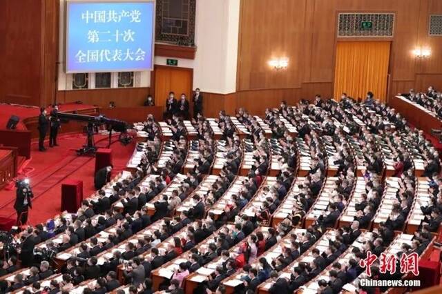 10月16日，中国共产党第二十次全国代表大会在北京人民大会堂隆重开幕。中新社记者蒋启明摄