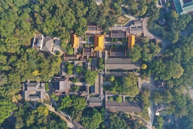 这是10月16日拍摄的湖南省长沙市岳麓书院（无人机照片）。新华社记者薛宇舸摄