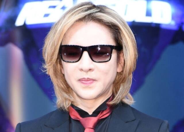 YOSHIKI