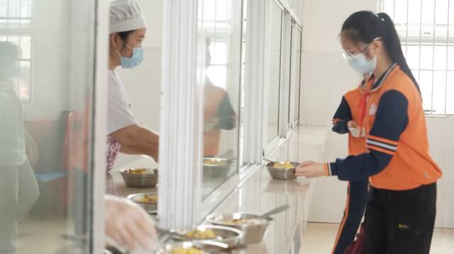 新华全媒+丨广西防城港：营养改善计划助学生茁壮成长