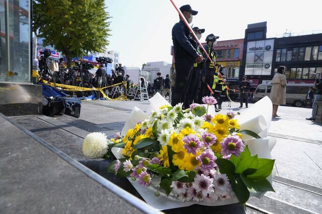 韩媒：梨泰院踩踏事故是韩国历史上伤亡最惨重的踩踏事故