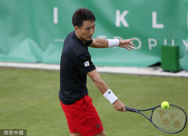 在ATP挑战赛场上，添田豪取得了398胜225负的战绩，闯入31个决赛拿到18个冠军，其中5个来自于中国。