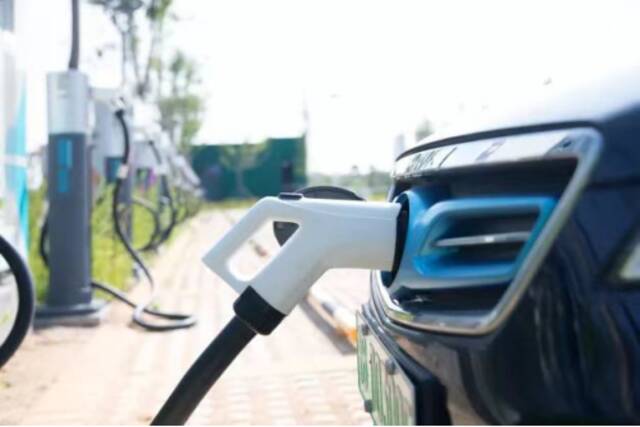 对话特来电董事长于德翔：电动汽车不仅能耗电，还能储电赚钱