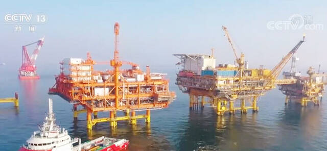 渤海亿吨级大油田垦利6-1油田最大区块完成海上平台安装