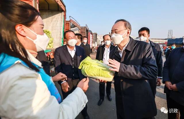 尹力主持会议调度疫情处置并到现场调研检查，要求更早更快更坚决落实防疫措施