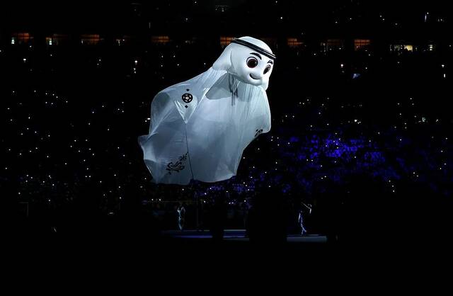 2022卡塔尔世界杯开幕式中，吉祥物拉伊卜登场。图/视觉中国