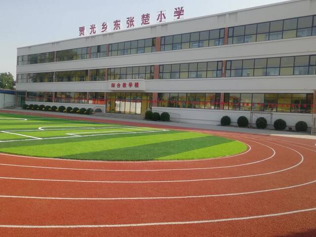 2022年存量学校改造提升项目中改造后的容城县贾光乡东张楚小学。杨华摄