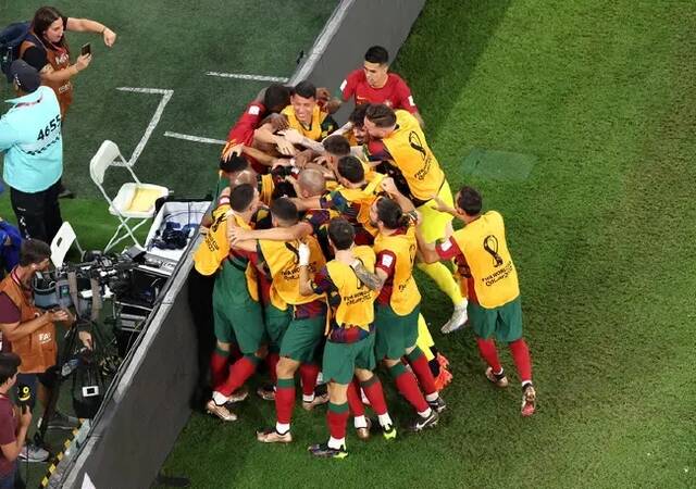 C罗连续5届世界杯破门菲利克斯莱奥建功 葡萄牙3-2加纳