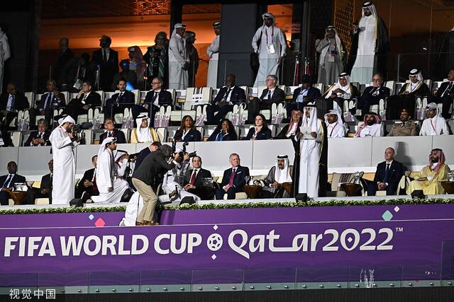 2022年11月20日，2022卡塔尔世界杯开幕式举行，卡塔尔埃米尔（国家元首）塔米姆发表讲话图源：视觉中国