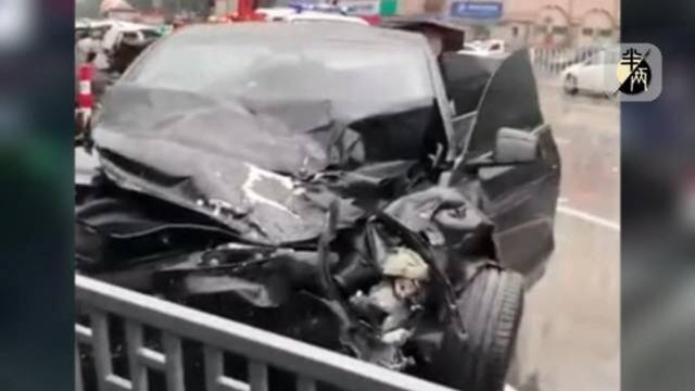 浙江台州一特斯拉连撞两车致2死1伤，警方通报
