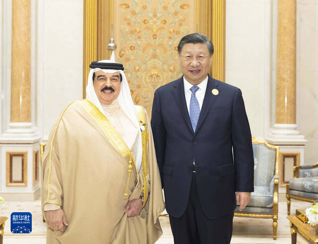 当地时间12月9日下午，国家主席习近平在利雅得会见巴林国王哈马德。新华社记者黄敬文摄