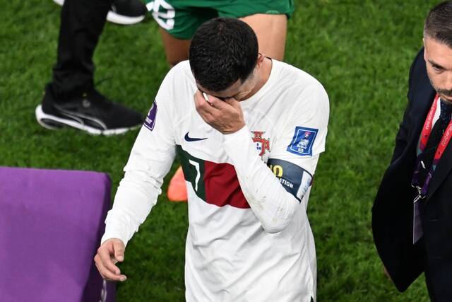 外媒：葡萄牙队告别世界杯，C罗女友赛后“炮轰”球队主帅