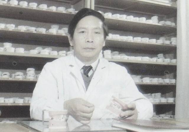 王邦康教授。微信公众号“北京口腔医院”