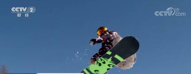 正值冰雪旅游季 滑雪场游客接待量节节攀升