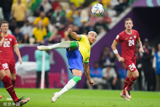 巴西前锋理查利森倒钩破门 当选卡塔尔世界杯最佳进球