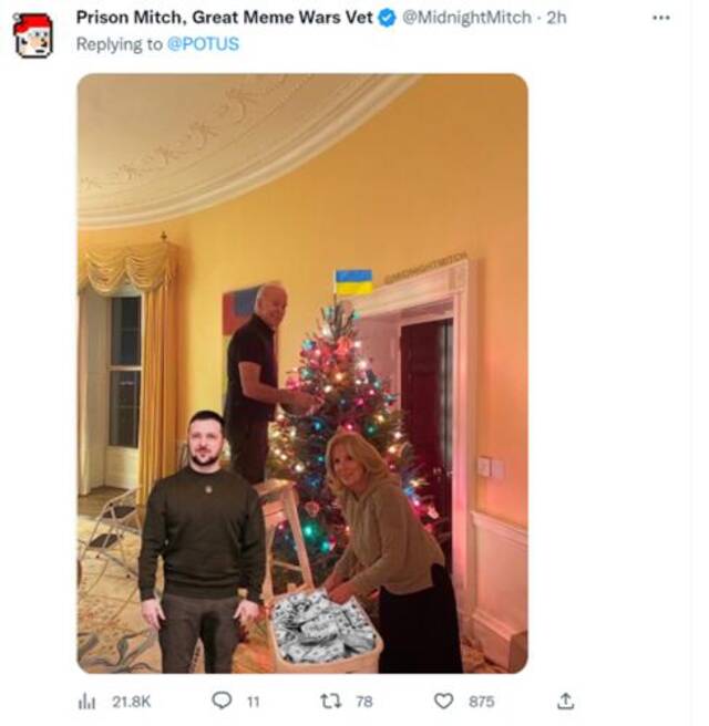 拜登平安夜发和夫人装饰圣诞树照片，有网友P图“恶搞”