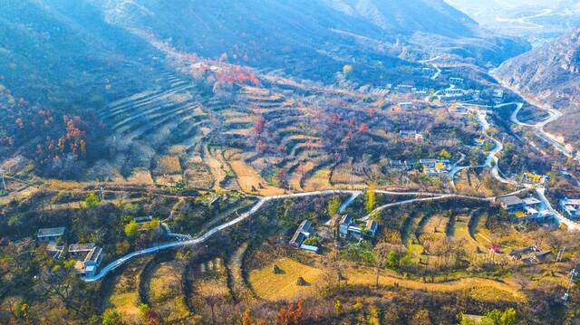 保定市涞水县南峪村航拍图。（保定市涞水县委宣传部供图）