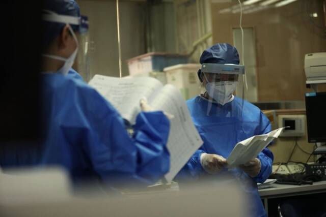 北京重症病房里的抗疫保卫战