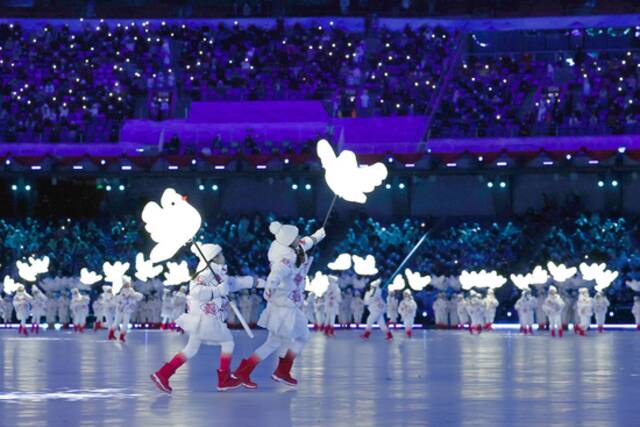 2022年2月4日晚，第二十四届冬季奥林匹克运动会开幕式在北京国家体育场举行。新华社记者曹灿摄