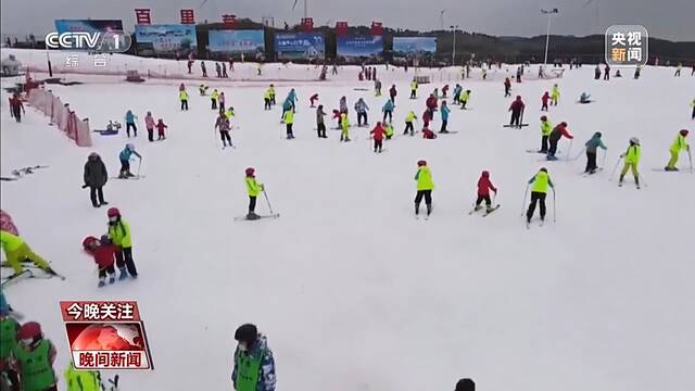 热闹过节！民俗活动精彩纷呈 冰雪活动乐趣无限